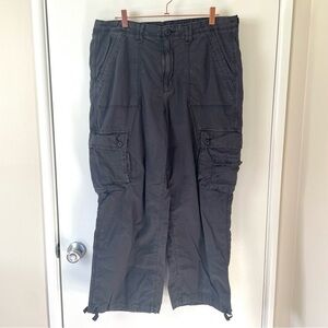 American Eagle Baggy Jogger Washed Black Utility Cargo Size 18 Short‎